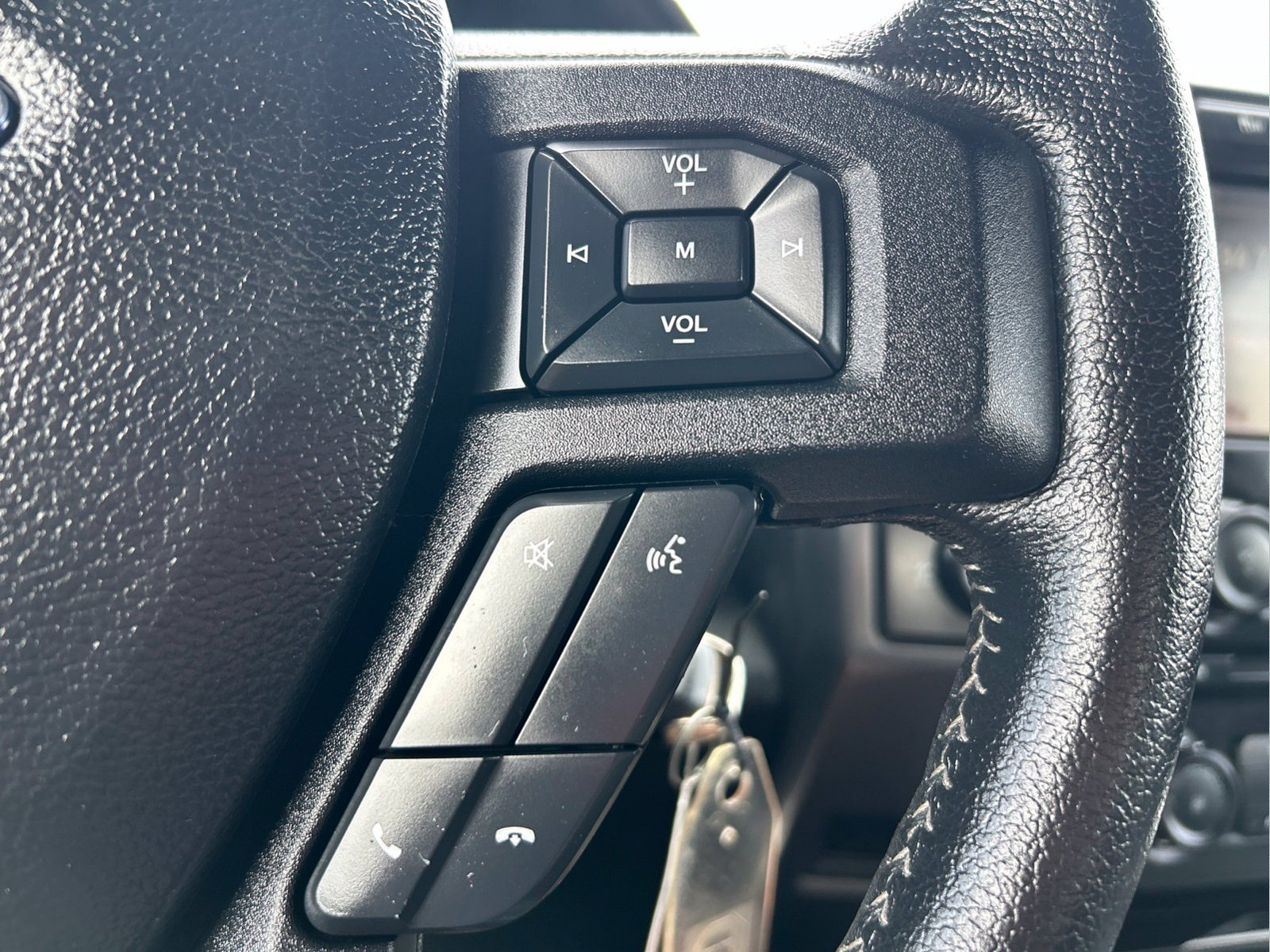 Used 2015 Ford F150 XLT w/ Equipment Group 301A Mid RWD image 15