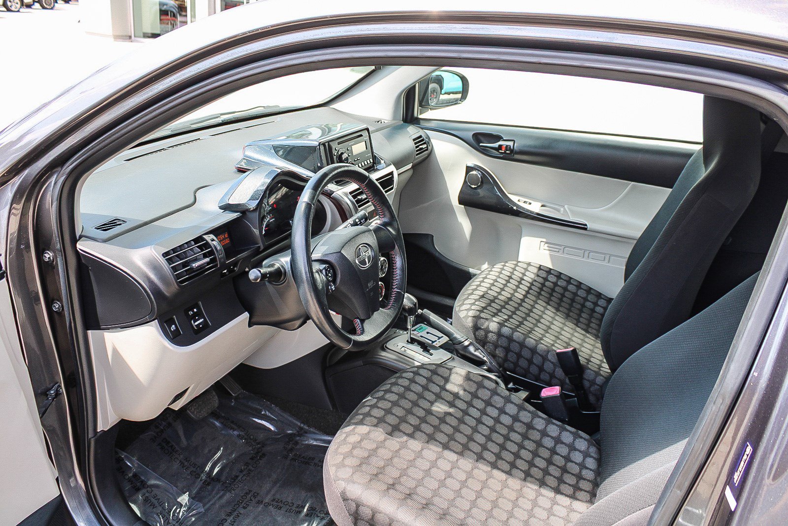 Used 2012 Scion iQ w/ Rear Speaker Pkg FWD image 19
