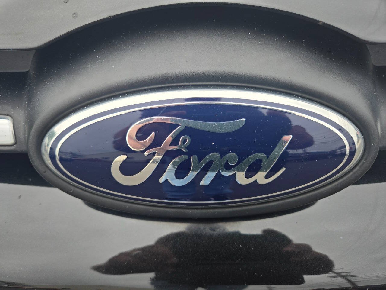 Used 2014 Ford Focus SE w/ SE Winter Package FWD image 11