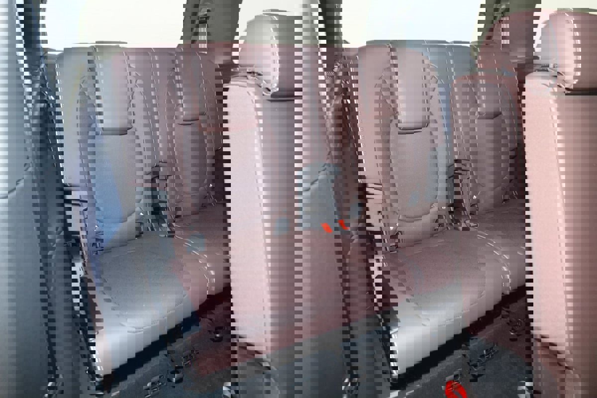 Used 2025 Volkswagen ID. Buzz Pro S image 15