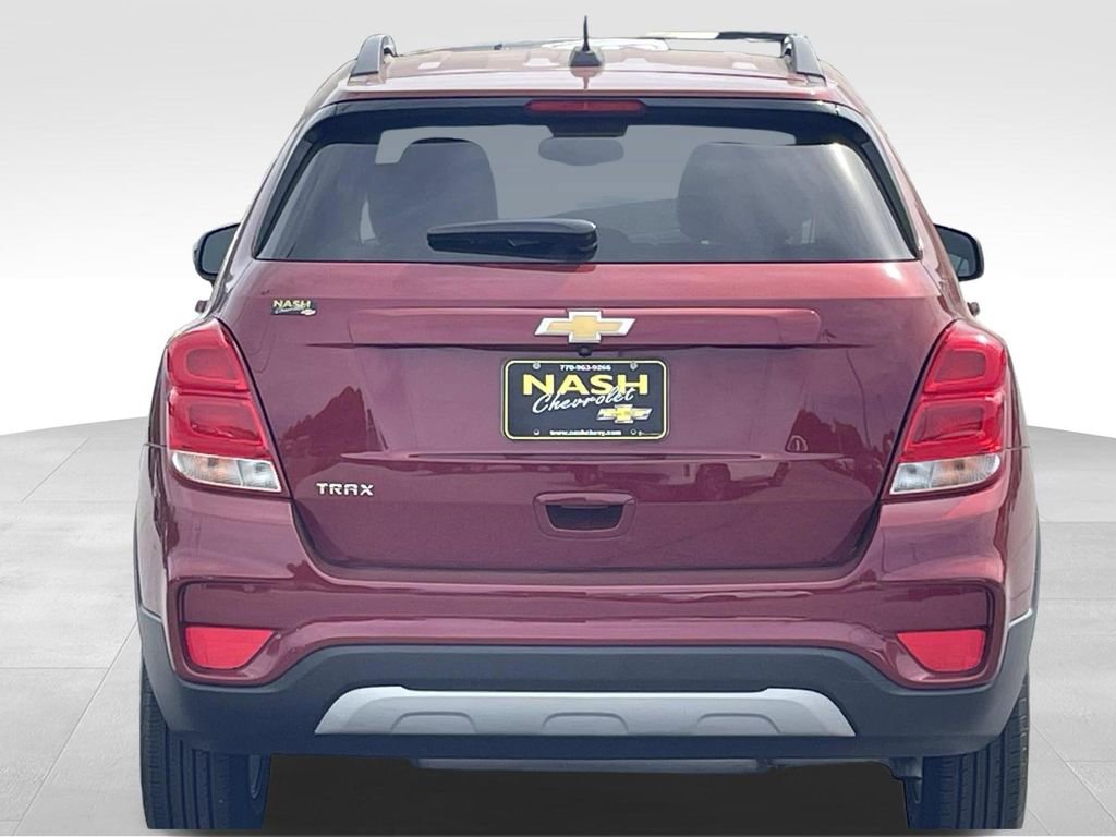 Used 2021 Chevrolet Trax LT w/ LT Convenience Package image 4