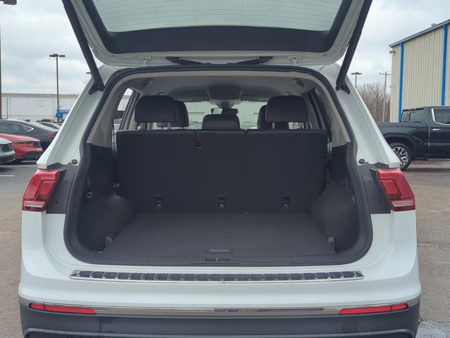 Used 2024 Volkswagen Tiguan Wolfsburg Edition image 7