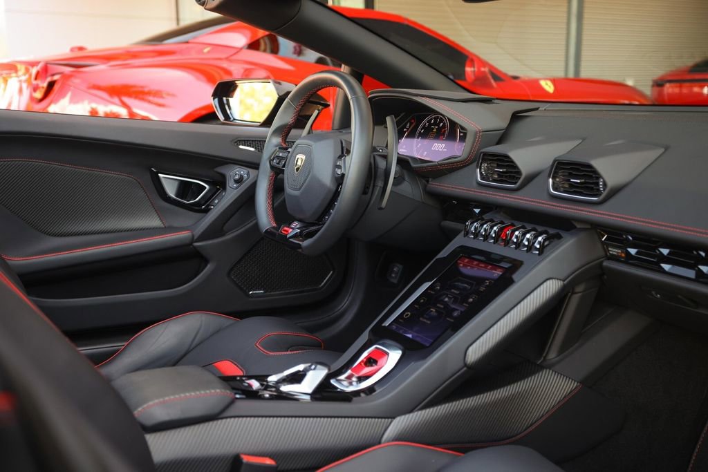 Used 2020 Lamborghini Huracan EVO RWD image 52