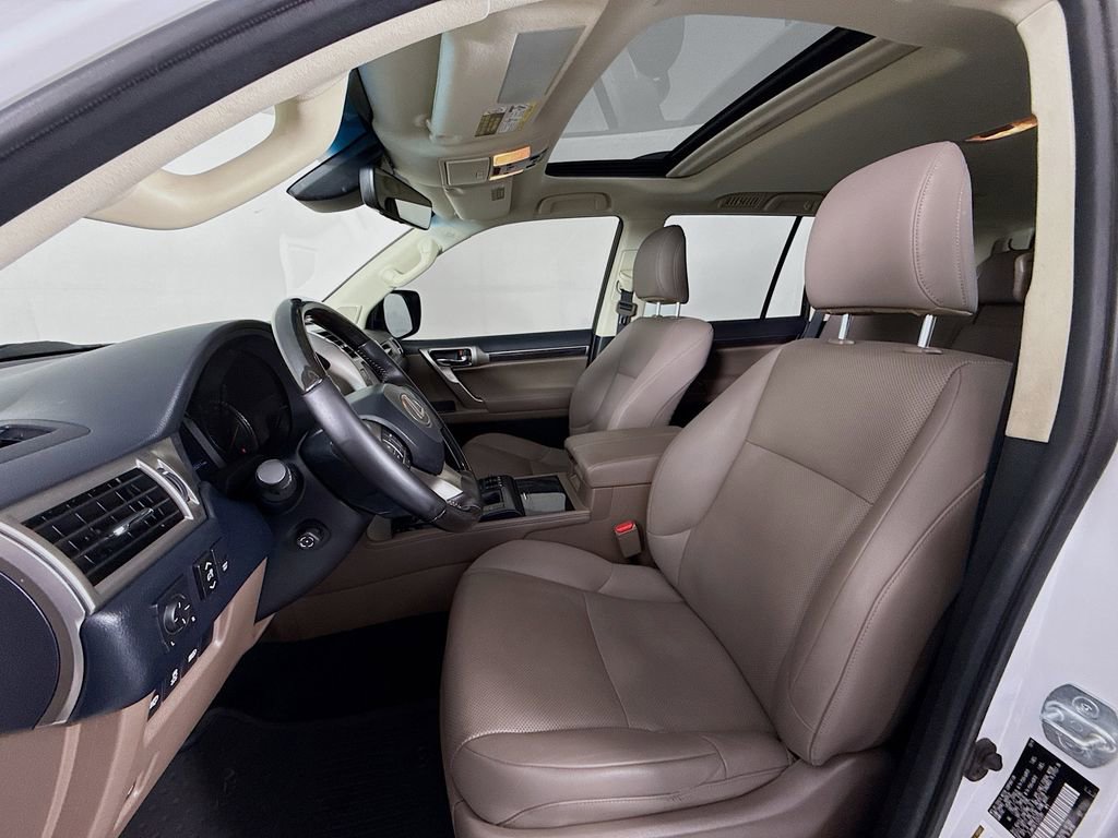 Used 2020 Lexus GX 460 Premium w/ Premium Package AWD/4WD image 5