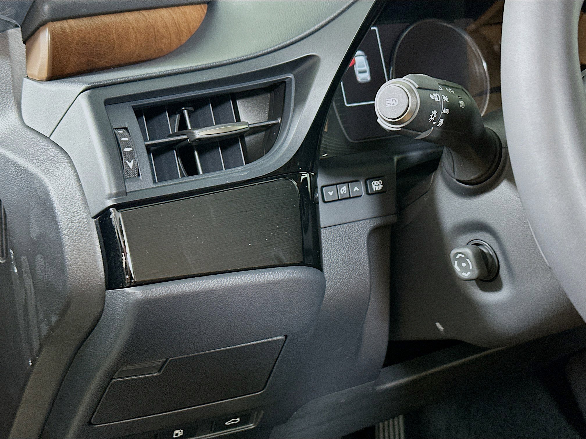 New 2025 Lexus ES 350 w/ Premium Package image 10