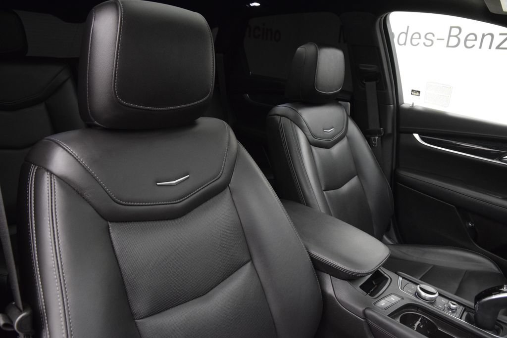 Used 2023 Cadillac XT5 Premium Luxury w/ LPO, Floor Liner Package FWD image 17