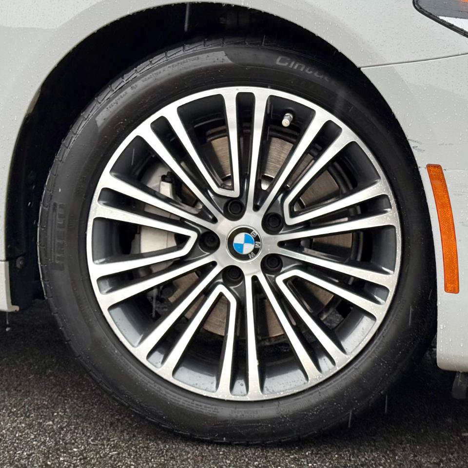 Used 2019 BMW 530i Sedan w/ Convenience Package RWD image 18