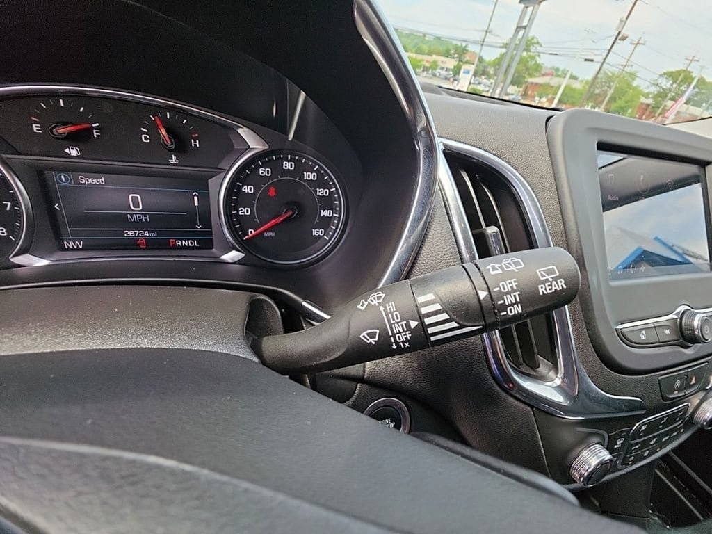 Used 2023 Chevrolet Equinox LT AWD/4WD image 19