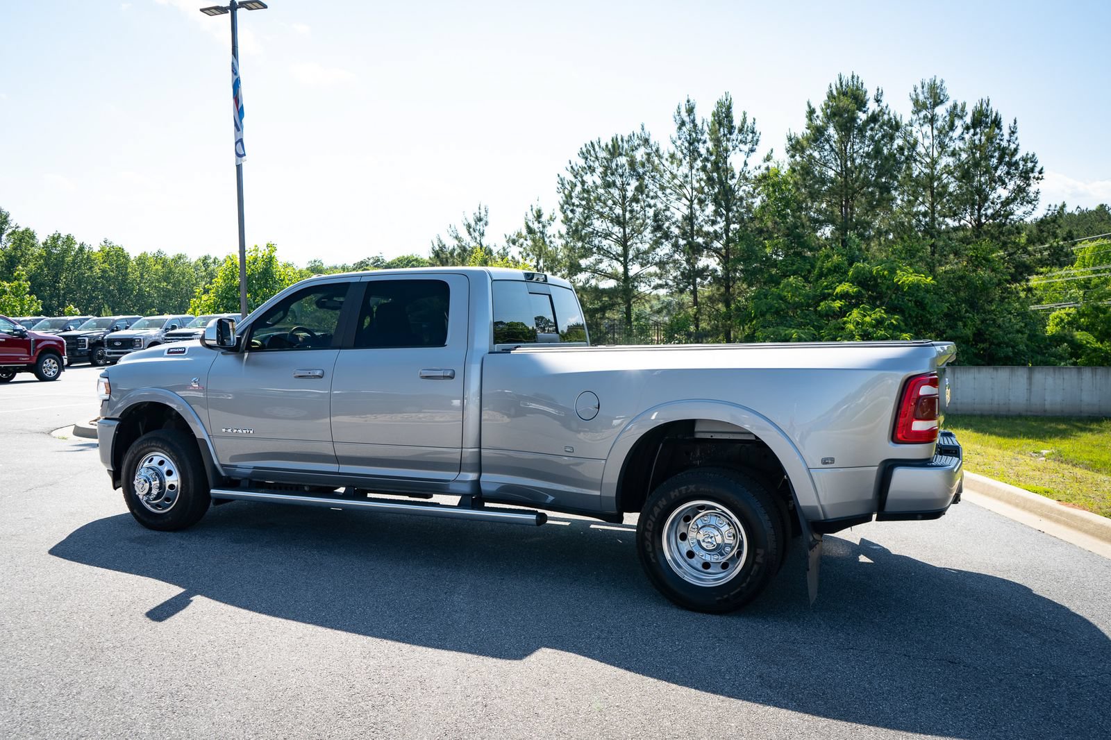 Used 2022 RAM 3500 Laramie AWD/4WD image 7