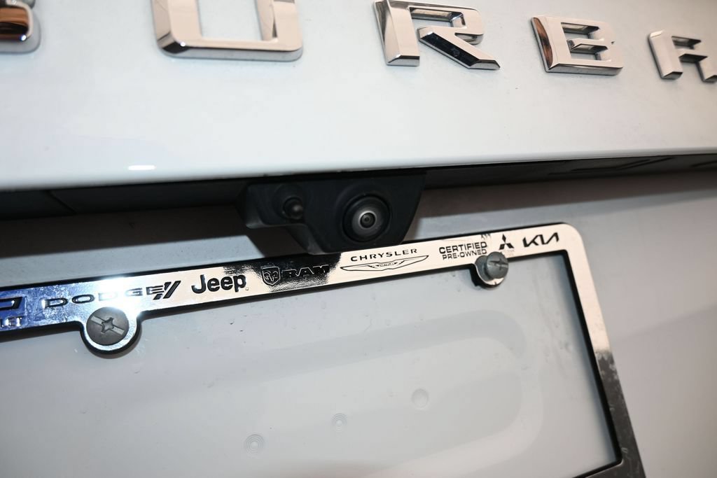 Used 2025 Chevrolet Suburban LT RWD image 47