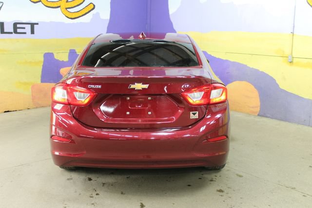 Used 2016 Chevrolet Cruze LT FWD image 3