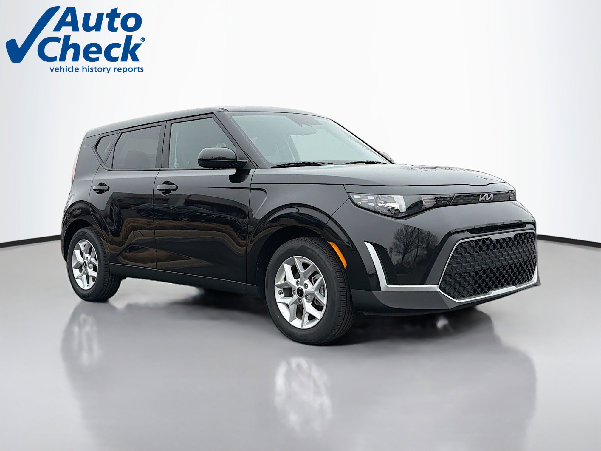 Used 2025 Kia Soul LX image 1