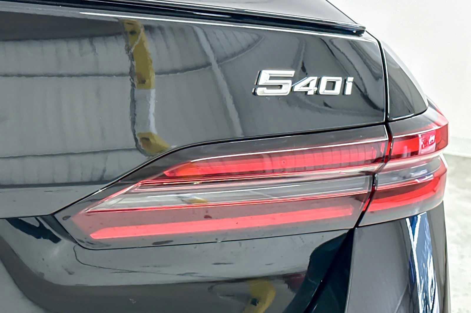 New 2026 BMW 540i xDrive w/ M Sport Package image 25