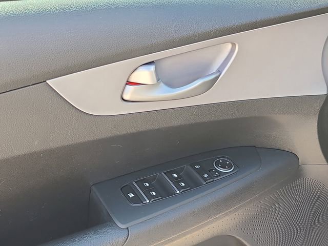 Used 2024 Kia Forte LXS FWD image 16