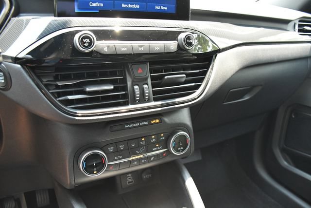 Used 2025 Ford Escape ST-Line Select AWD/4WD image 31