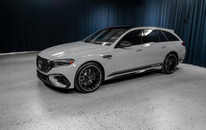 New 2026 Mercedes-Benz E 53 AMG 4MATIC Sedan image 1