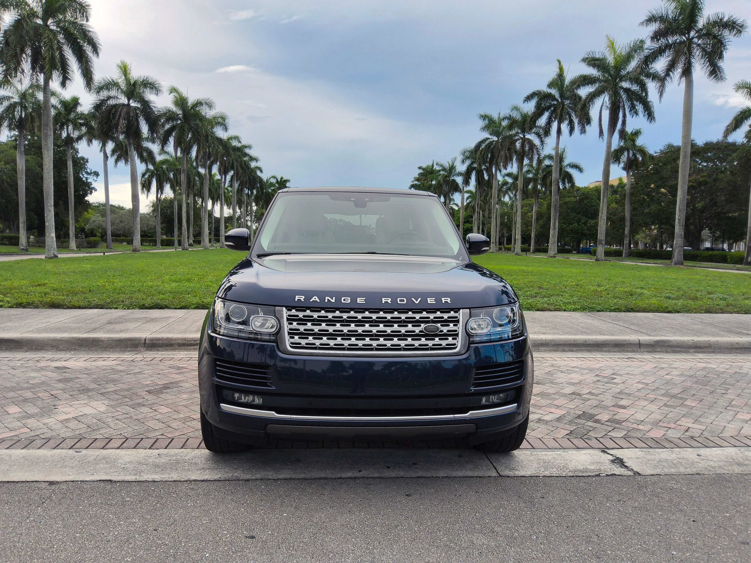 Used 2017 Land Rover Range Rover Supercharged AWD/4WD video 2