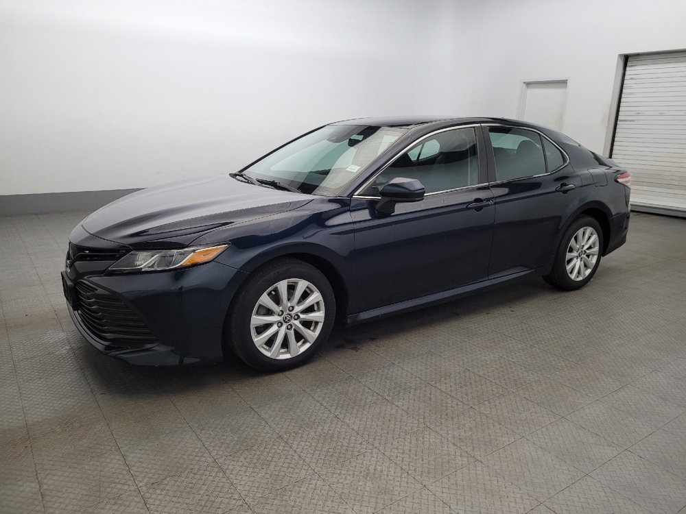 Used 2020 Toyota Camry LE image 2