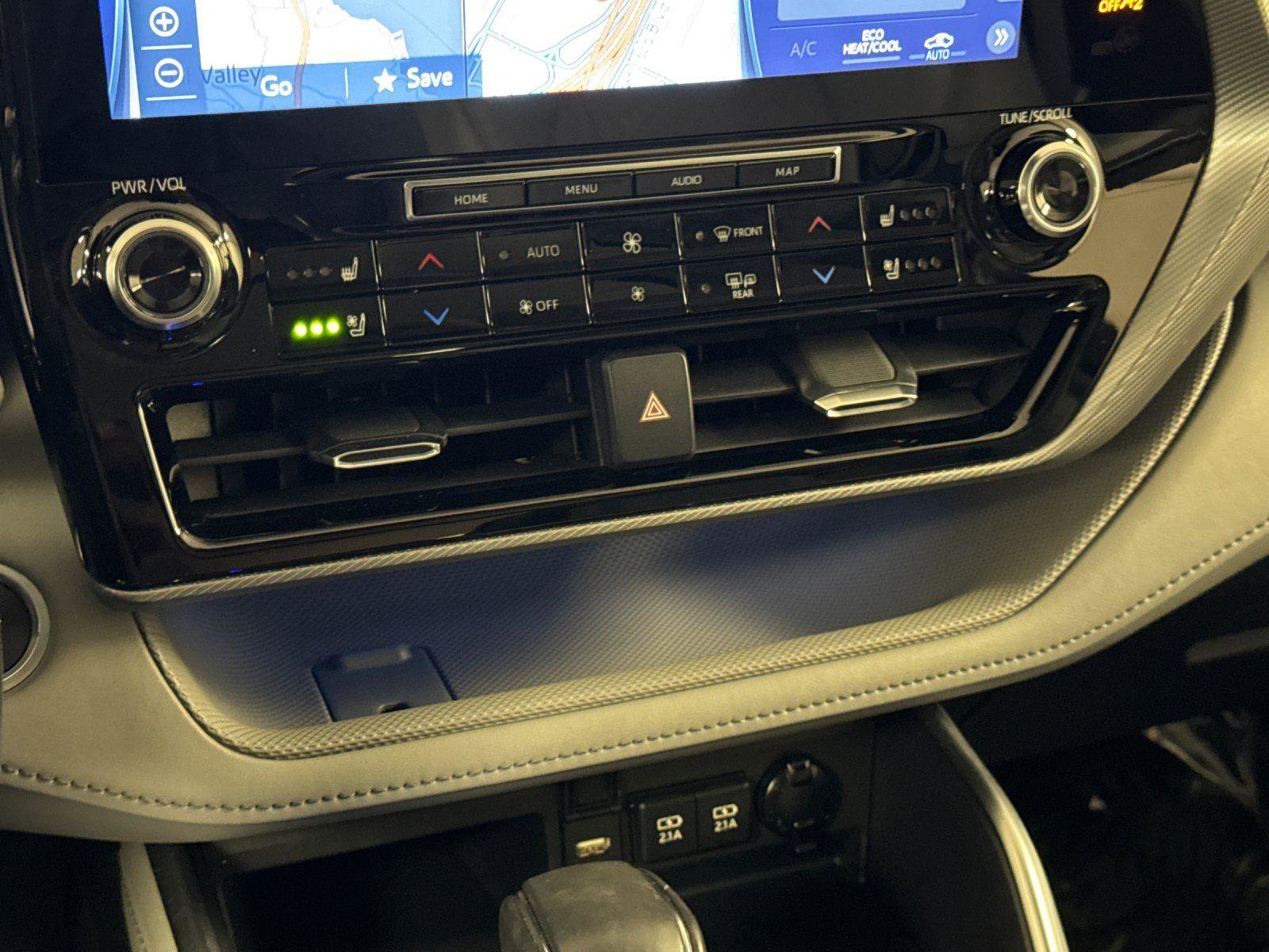 Used 2020 Toyota Highlander Platinum AWD/4WD image 21