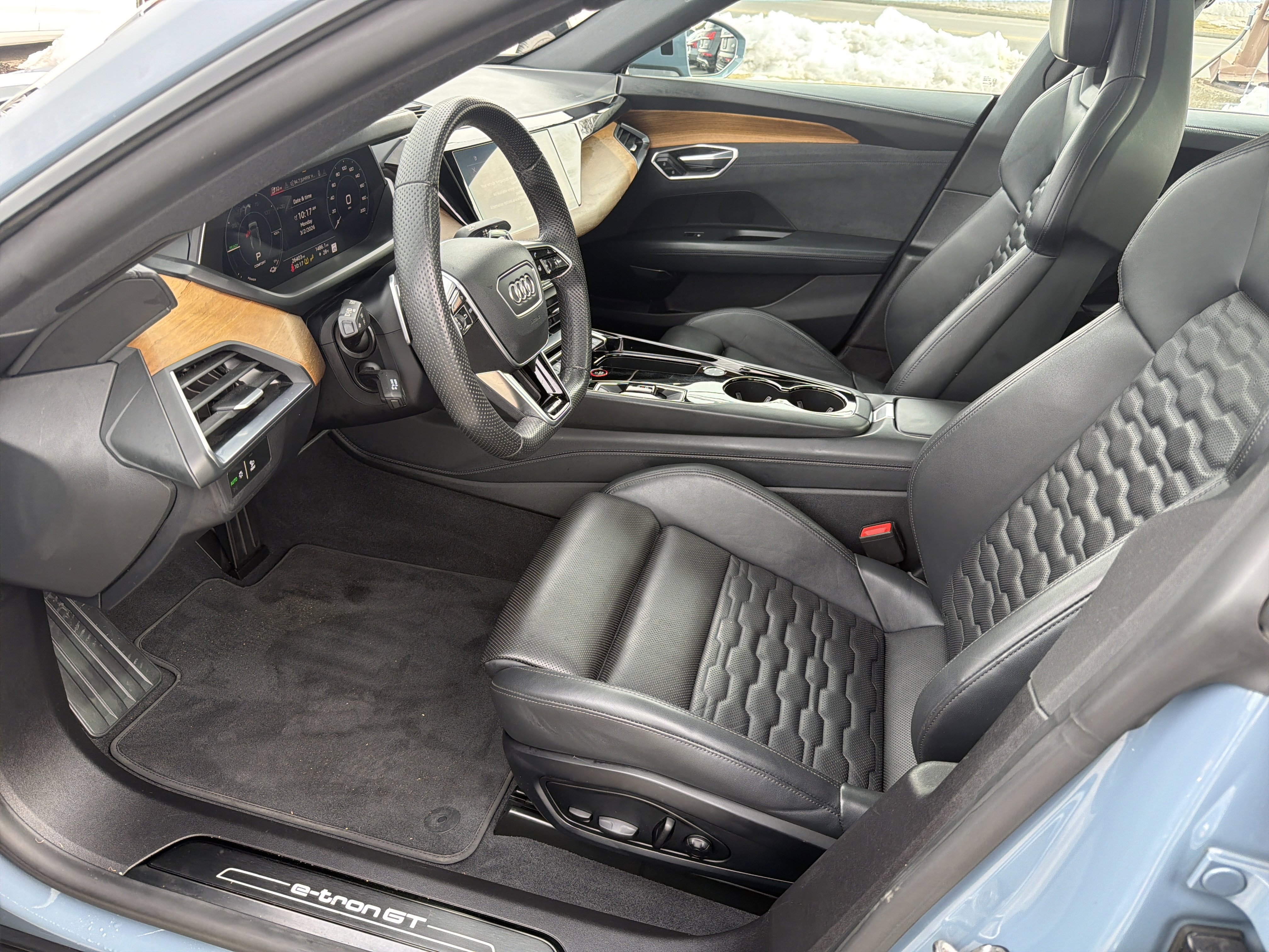 Certified 2024 Audi e-tron GT Premium Plus AWD/4WD image 6