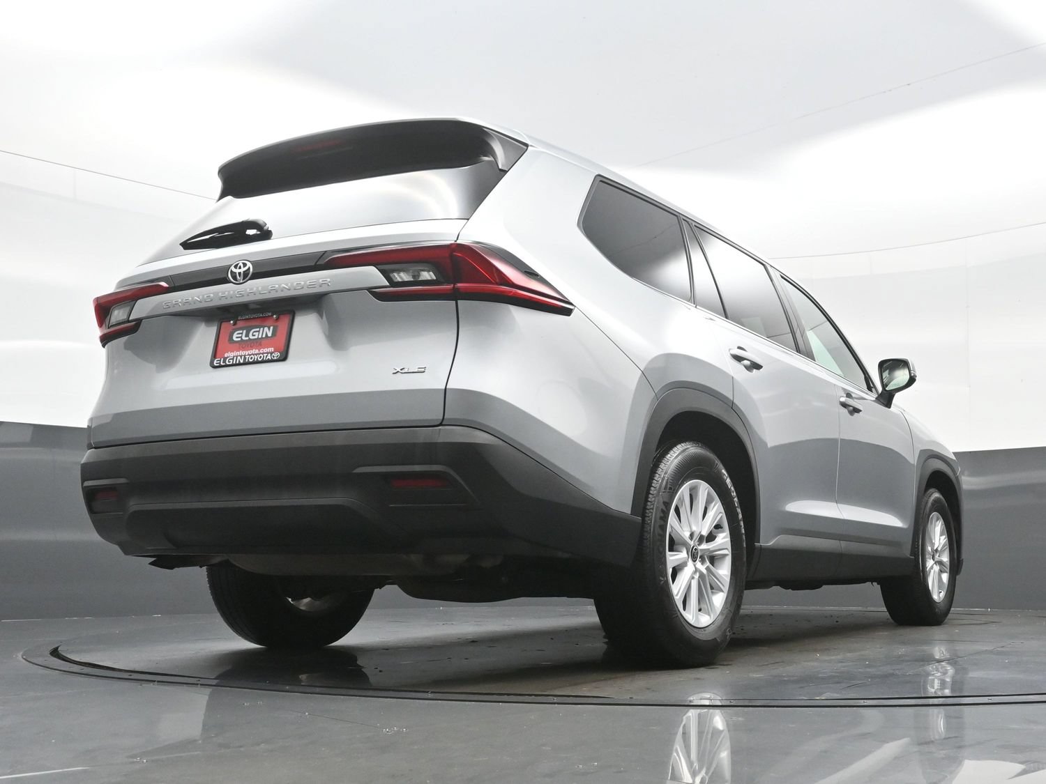 Used 2025 Toyota Grand Highlander FWD image 34