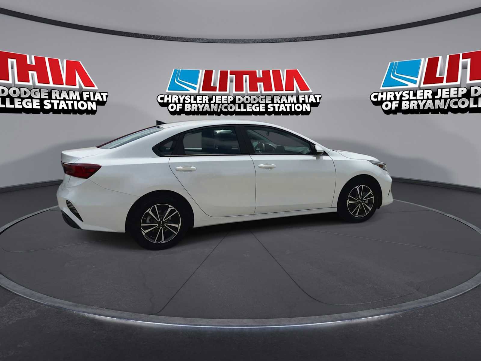 Used 2024 Kia Forte LXS FWD image 8