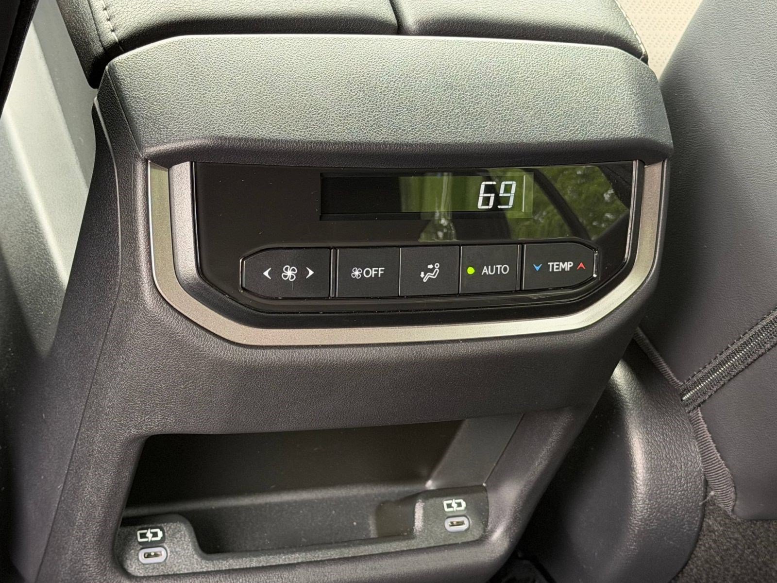 Used 2026 Lexus TX 350 AWD w/ Technology Package image 27
