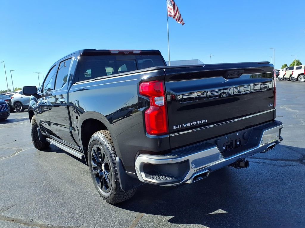 Used 2022 Chevrolet Silverado 1500 LTZ w/ LTZ Premium Package AWD/4WD image 35
