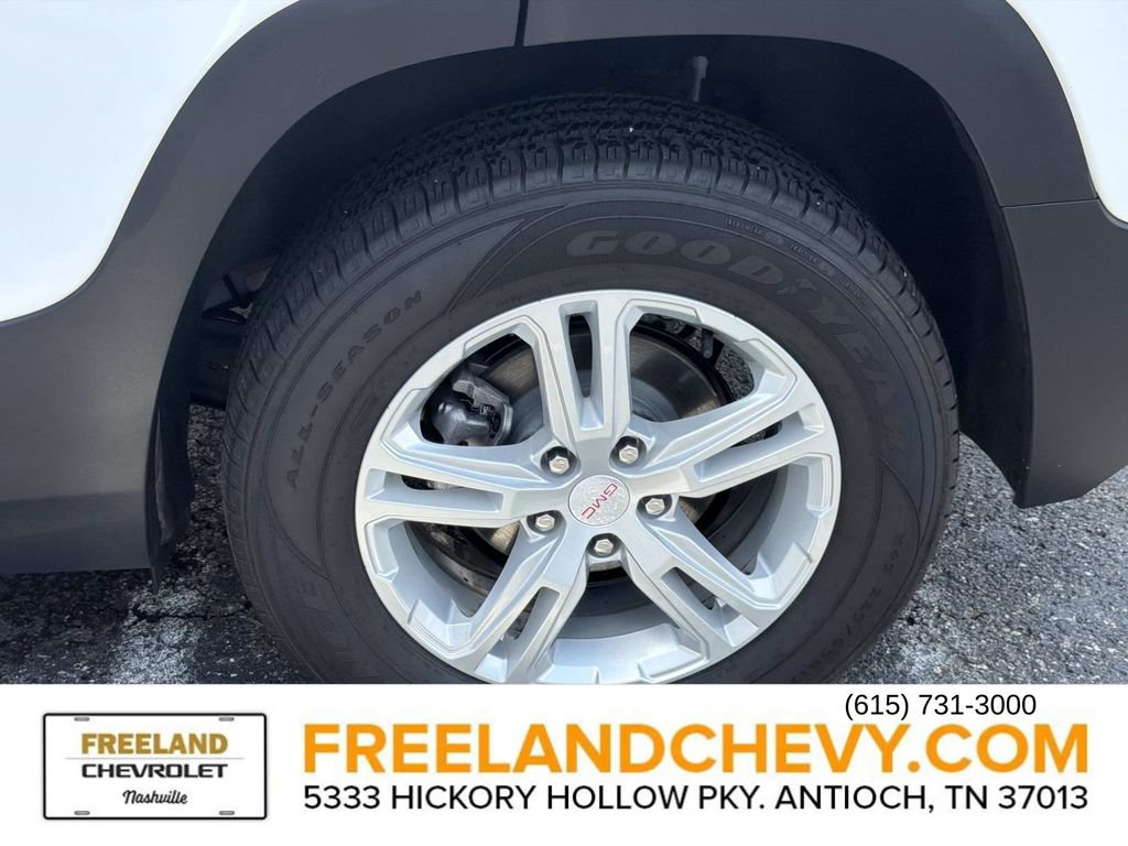 Used 2024 GMC Terrain SLE AWD/4WD image 11