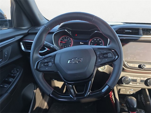 Used 2021 Chevrolet TrailBlazer RS w/ Technology Package image 12