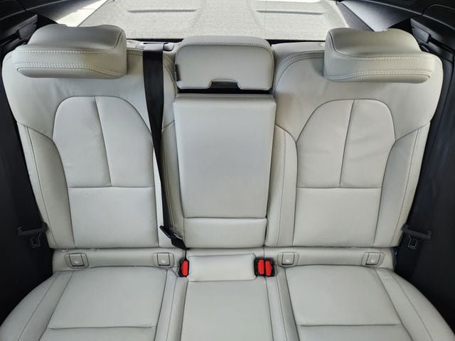 New 2026 Volvo XC40 B5 Plus w/ Protection Package Premier AWD/4WD image 14