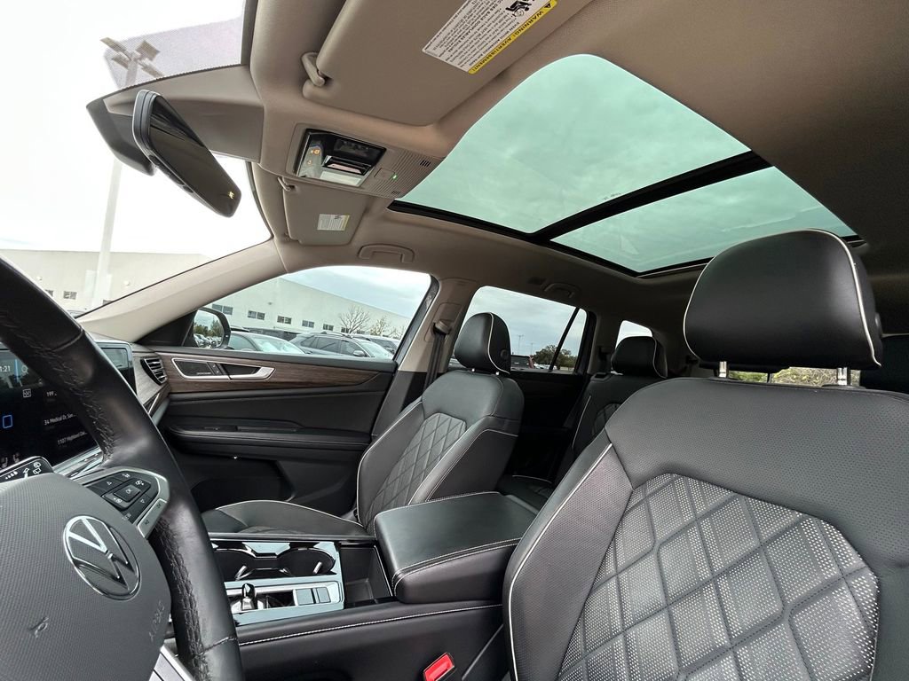 Used 2024 Volkswagen Atlas SEL Premium R-Line AWD/4WD image 12