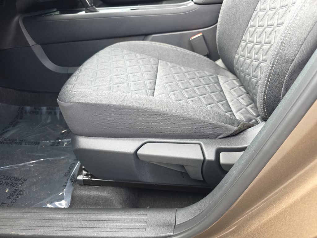 New 2026 Nissan Kicks SV w/ SV Premium Package AWD/4WD image 28