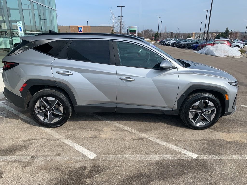 Certified 2025 Hyundai Tucson SEL image 7