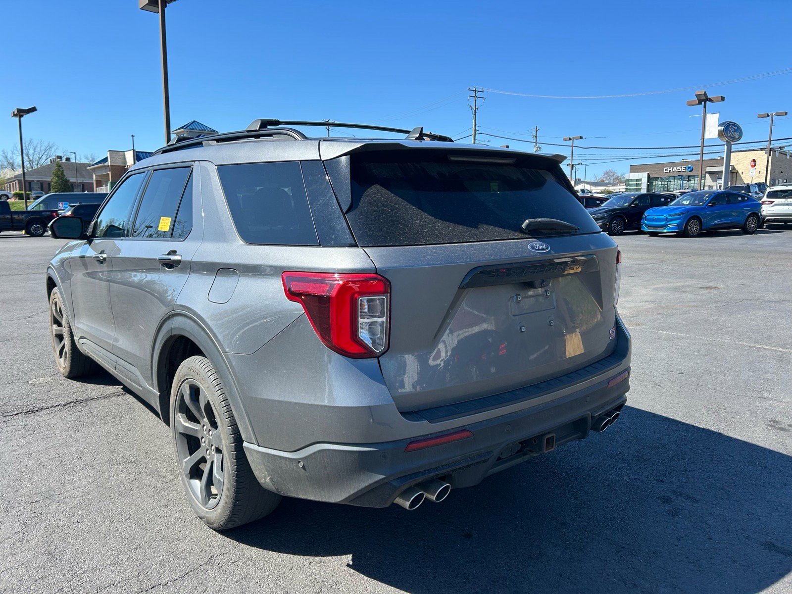 Used 2022 Ford Explorer ST w/ Equipment Group 401A AWD/4WD image 8