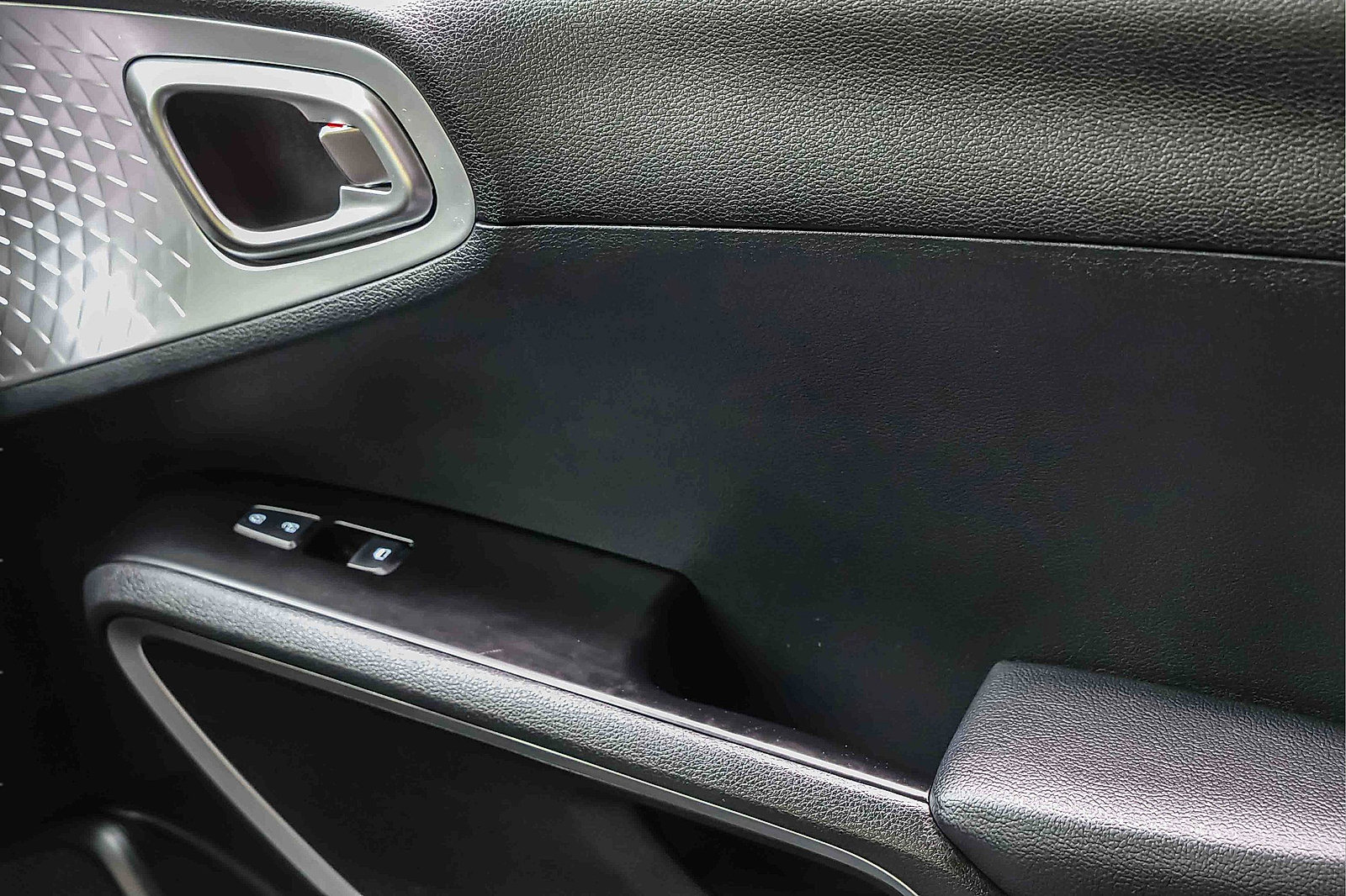 Certified 2025 Kia Soul LX w/ LX Technology Package FWD image 15