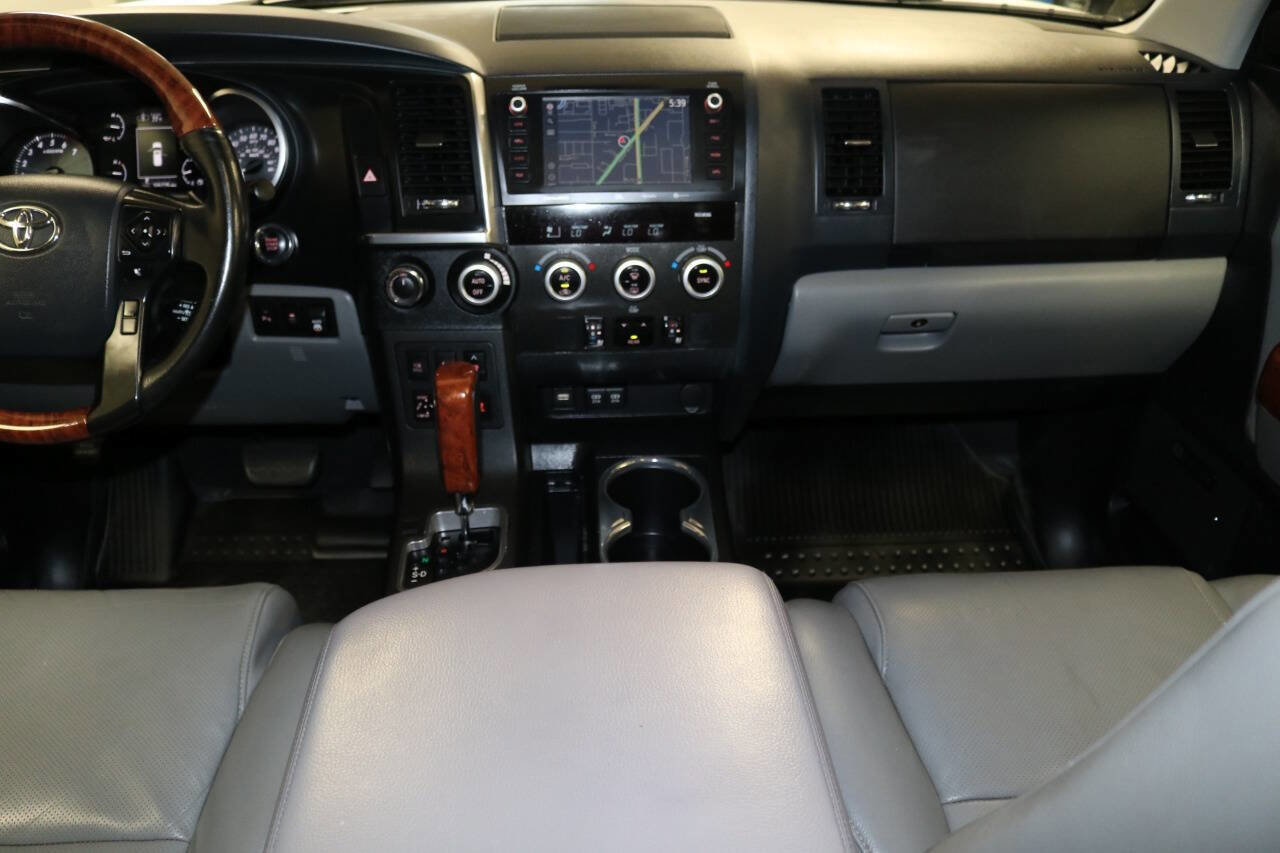 Used 2020 Toyota Sequoia Platinum image 18