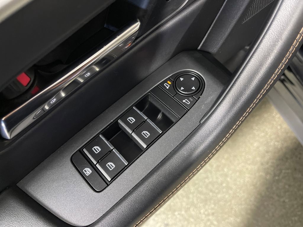 Used 2024 MAZDA CX-90 Plug-In Hybrid w/ Premium Pkg image 18