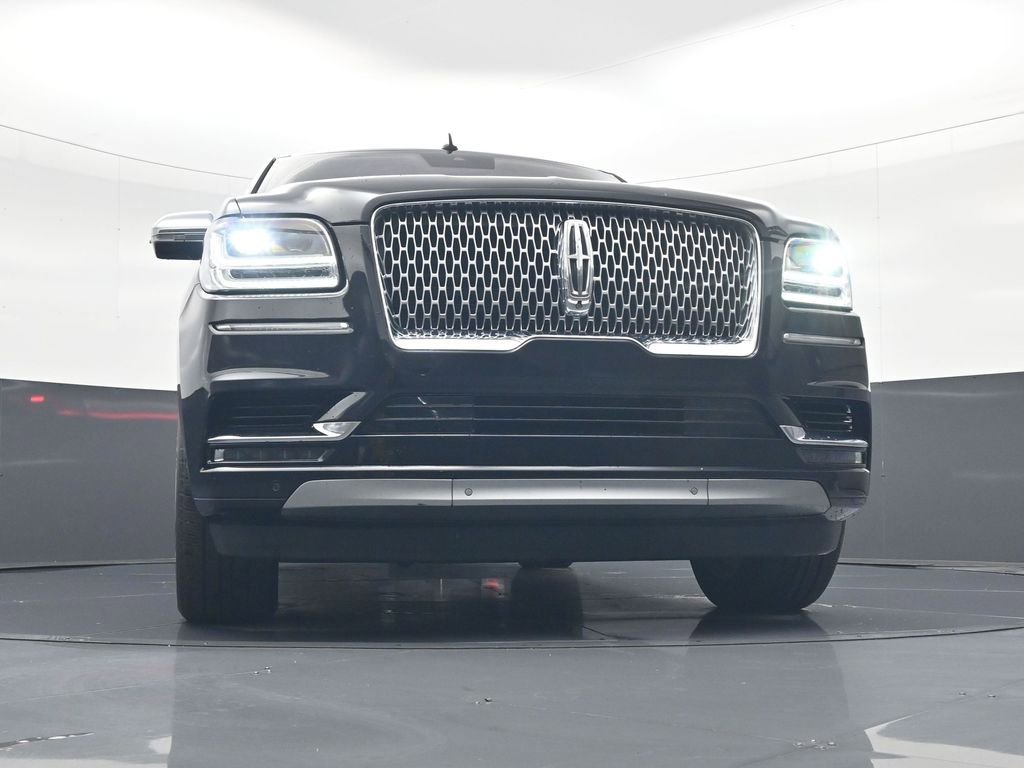 Used 2020 Lincoln Navigator Black Label w/ Cargo Convenience Package image 9