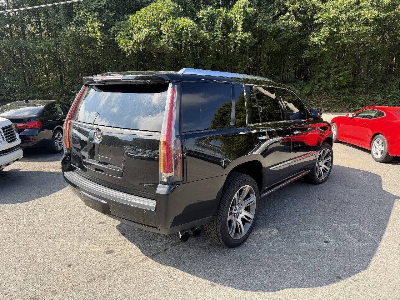 Used 2015 Cadillac Escalade Premium AWD/4WD image 5