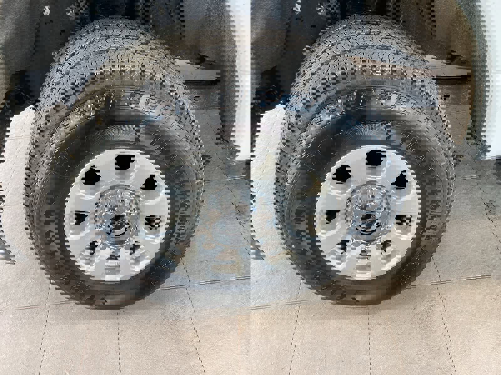 Used 2024 Ford F350 XLT image 9