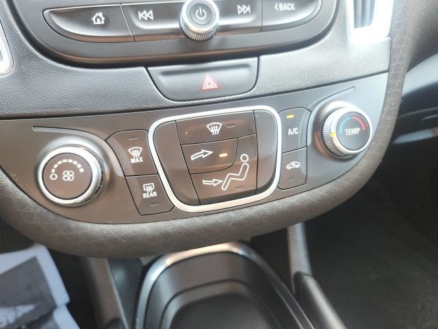 Used 2018 Chevrolet Malibu LT FWD image 11