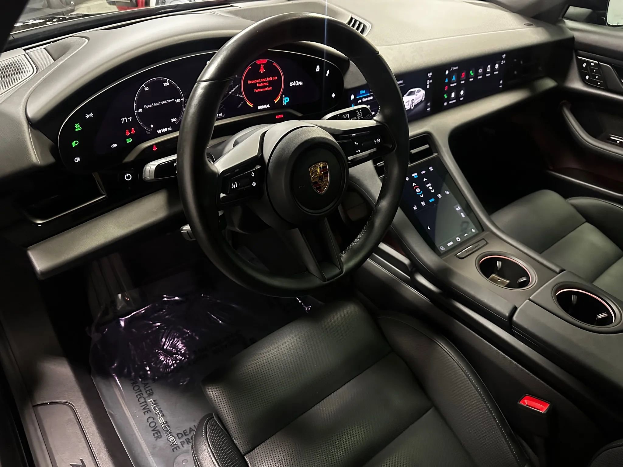 Used 2022 Porsche Taycan image 8