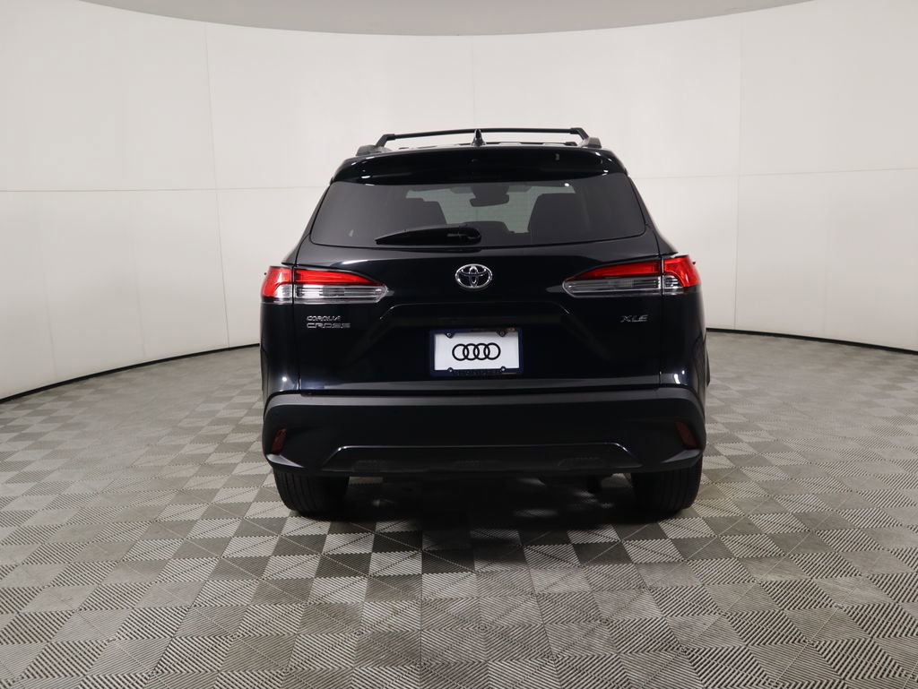 Used 2023 Toyota Corolla Cross XLE image 6
