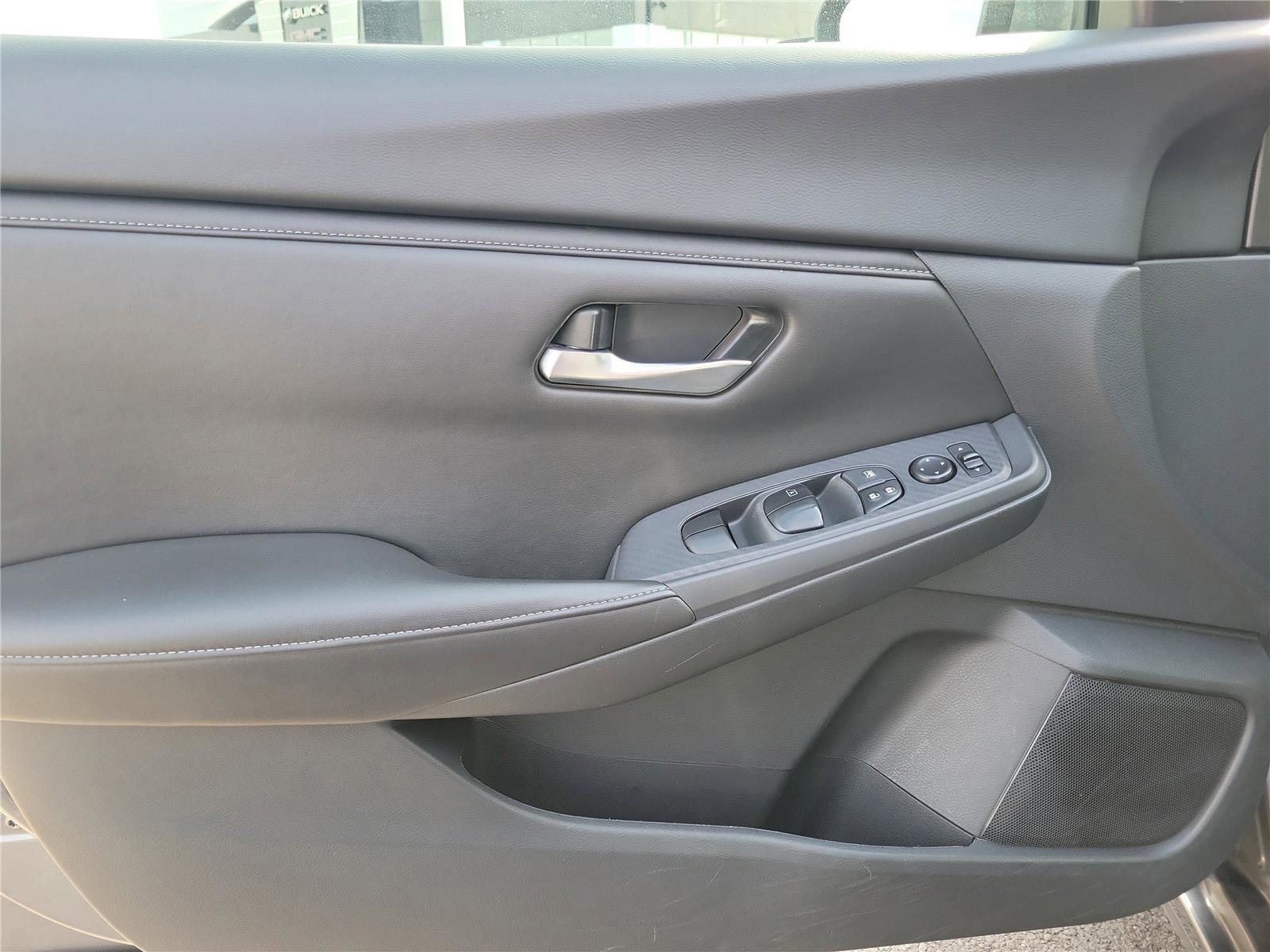 Used 2024 Nissan Sentra SV FWD image 19
