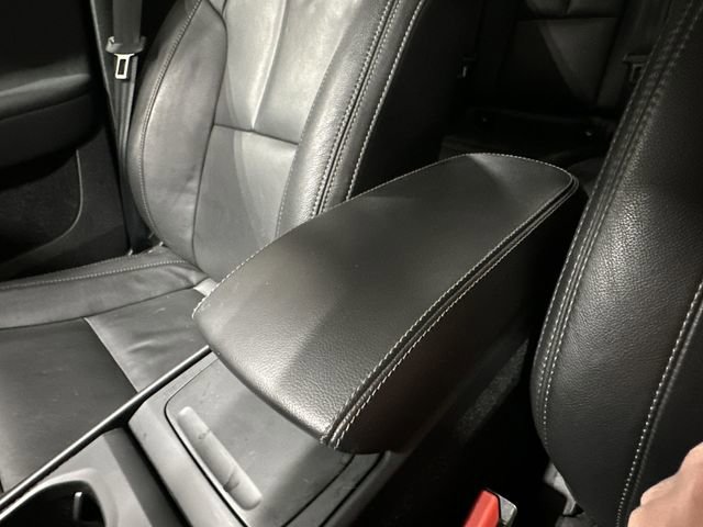 Used 2025 Volvo XC40 B5 Core w/ Protection Package Premier image 27