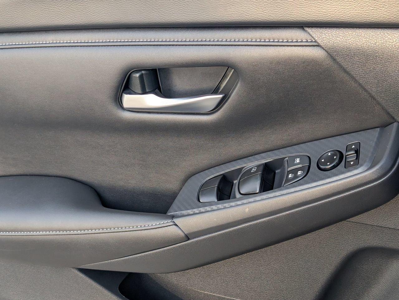 Certified 2024 Nissan Sentra SV FWD image 24