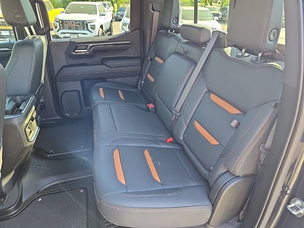 Used 2023 GMC Sierra 1500 AT4 w/ AT4 Premium Package AWD/4WD image 52