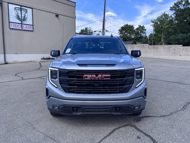 Used 2024 GMC Sierra 1500 Elevation w/ Elevation Premium Package AWD/4WD image 12