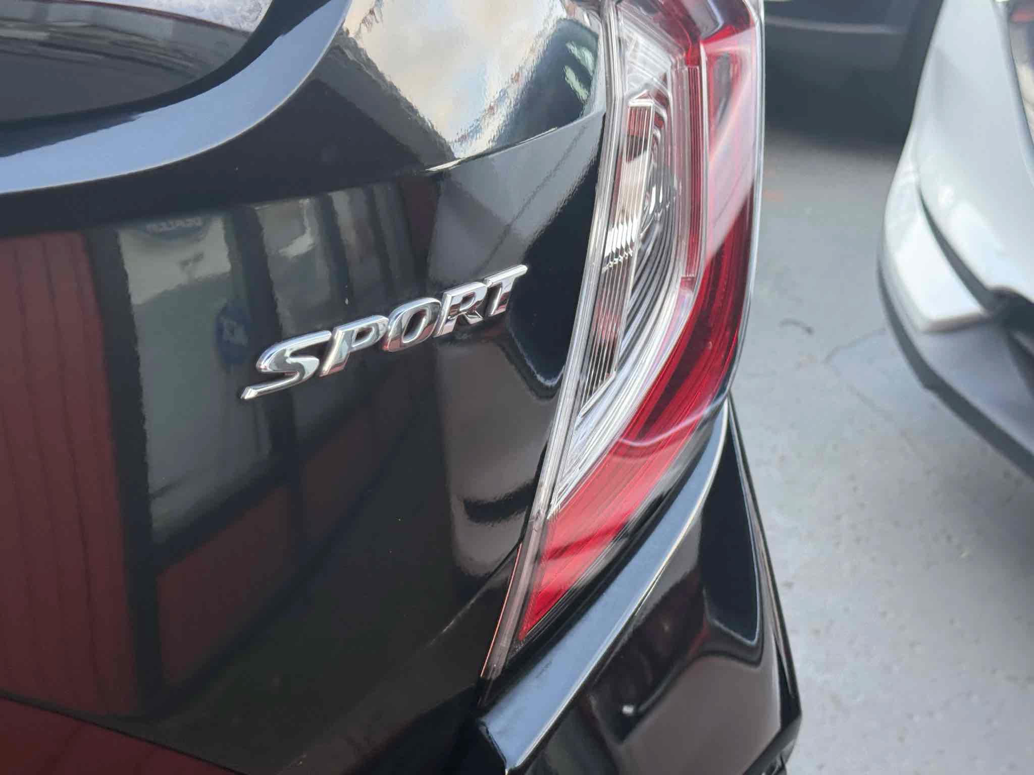 Used 2018 Honda Civic Sport image 32